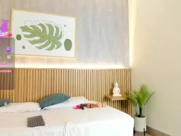 bright_diamonds_054 chat room preview Image 5