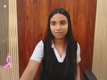 angellspartner – webcam model profile photo Image 2