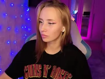 vivy_ chat room preview Image 19