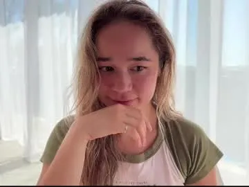 isoull – webcam model profile photo Image 11