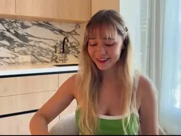 isoull – webcam model profile photo Image 13