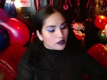 sareandrob – webcam model profile photo Image 12