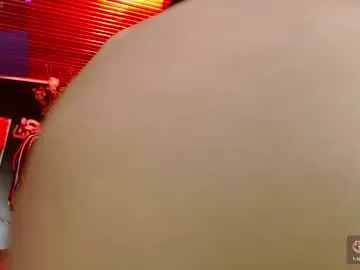 sareandrob – webcam model profile photo Image 16