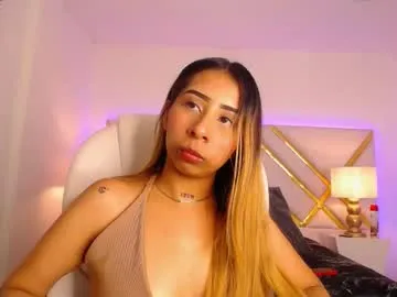 cleose – webcam model profile photo Image 4