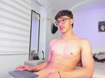 latinguyxl chat room preview