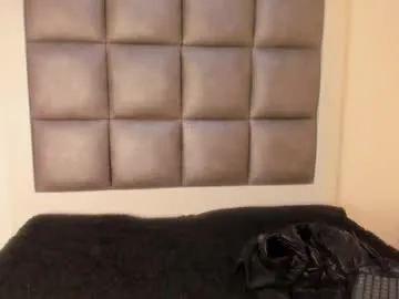 sareandrob – webcam model profile photo Image 17