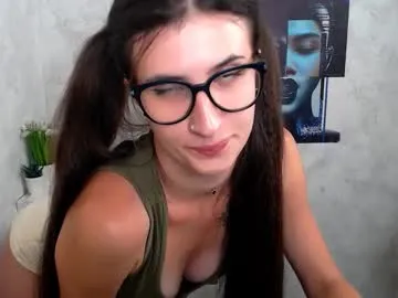 me_lina_ – webcam model profile photo Image 4