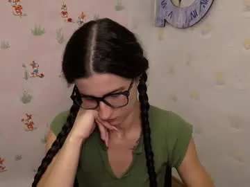 me_lina_ – webcam model profile photo Image 8