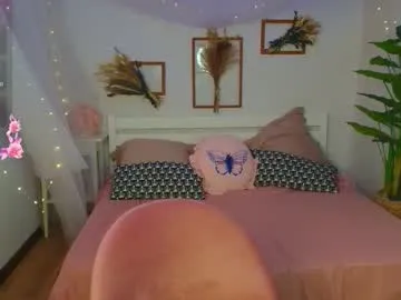 karlaowliam – webcam model profile photo Image 10