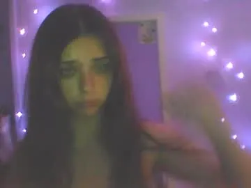 little_effy18_ chat room preview Image 4