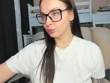 little_effy18_ chat room preview Image 19