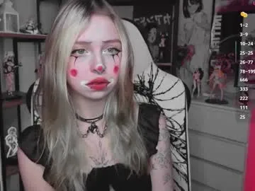 hornyblondieboyy chat room preview Image 17