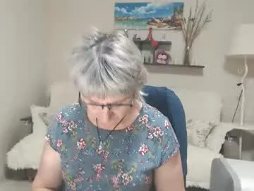 EmmaLush – webcam model profile photo Image 4