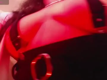 little_effy18_ chat room preview Image 13