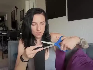 isoull – webcam model profile photo Image 10