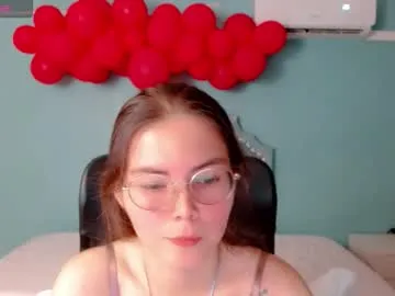 milly_shy – webcam model profile photo Image 2