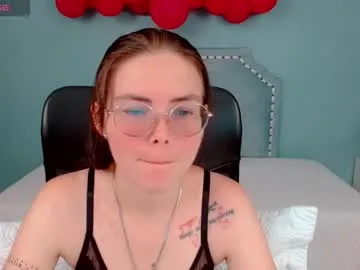 milly_shy – webcam model profile photo Image 5