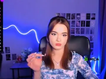 liana_kisses Image 6