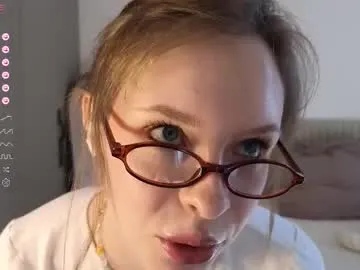 adri_miller – webcam model profile photo Image 2