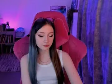 lii_luu – webcam model profile photo