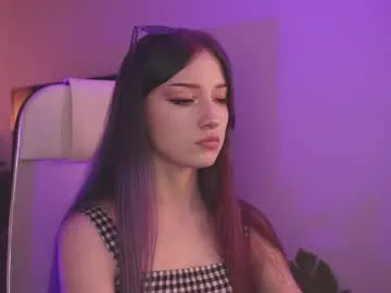 Selenewinche – webcam model profile photo Image 5