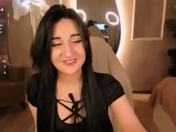 uwuxo – webcam model profile photo Image 16