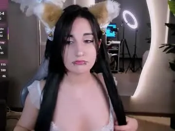 uwuxo – webcam model profile photo Image 3