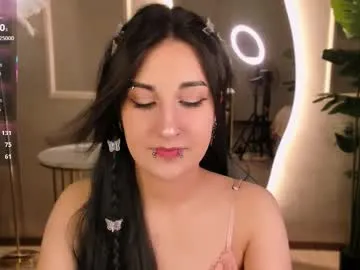 uwuxo – webcam model profile photo Image 4