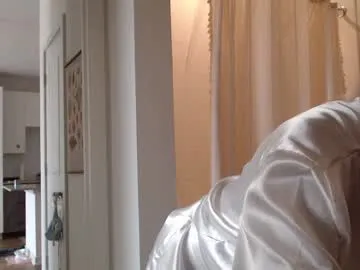 t_tragedienne chat room preview Image 7