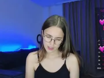 oops_my_english – webcam model profile photo Image 19