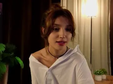 bella_musee chat room preview Image 6