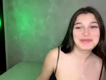 thifa2x – webcam model profile photo Image 14