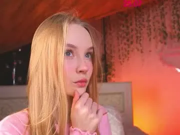 t_tragedienne chat room preview Image 4