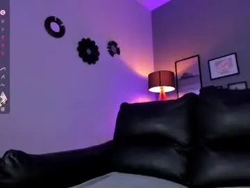 uwuxo – webcam model profile photo Image 19