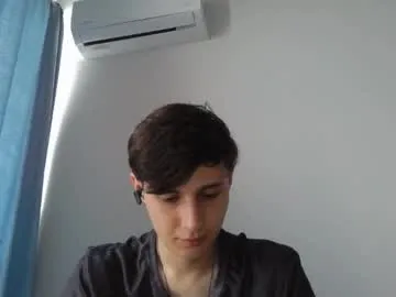 little_effy18_ chat room preview Image 10