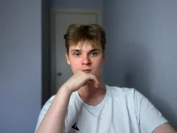 amandateasing – webcam model profile photo Image 13