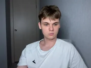 amandateasing – webcam model profile photo Image 3