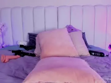 AngelVixxen chat room preview Image 8