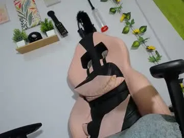 sareandrob – webcam model profile photo Image 10