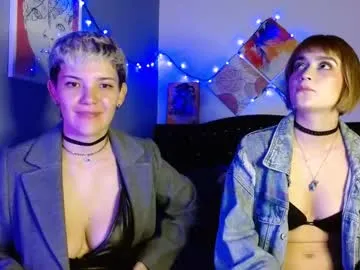 little_effy18_ chat room preview Image 3