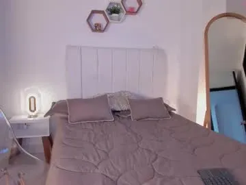 amairi_ – webcam model profile photo Image 3