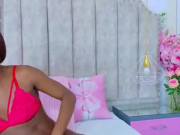 issaandmax – webcam model profile photo Image 4