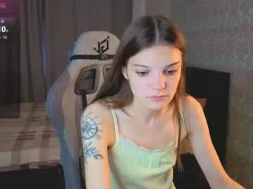 alina_grosu – webcam model profile photo Image 8