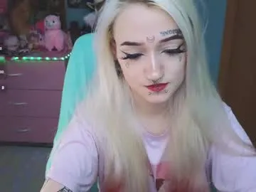 thifa2x – webcam model profile photo Image 2