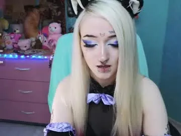 thifa2x – webcam model profile photo Image 3