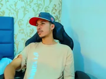 sareandrob – webcam model profile photo Image 12