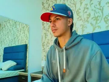 sareandrob – webcam model profile photo Image 5