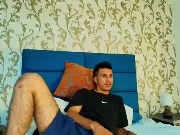 sareandrob – webcam model profile photo Image 6