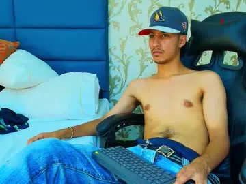 sareandrob – webcam model profile photo Image 7