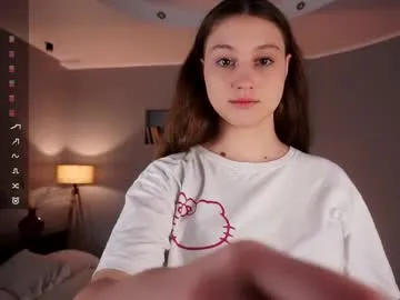 katy_and_paola chat room preview Image 15